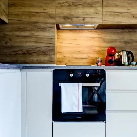 New & Quiet Ndk Flat. Secluded Central Location. * София